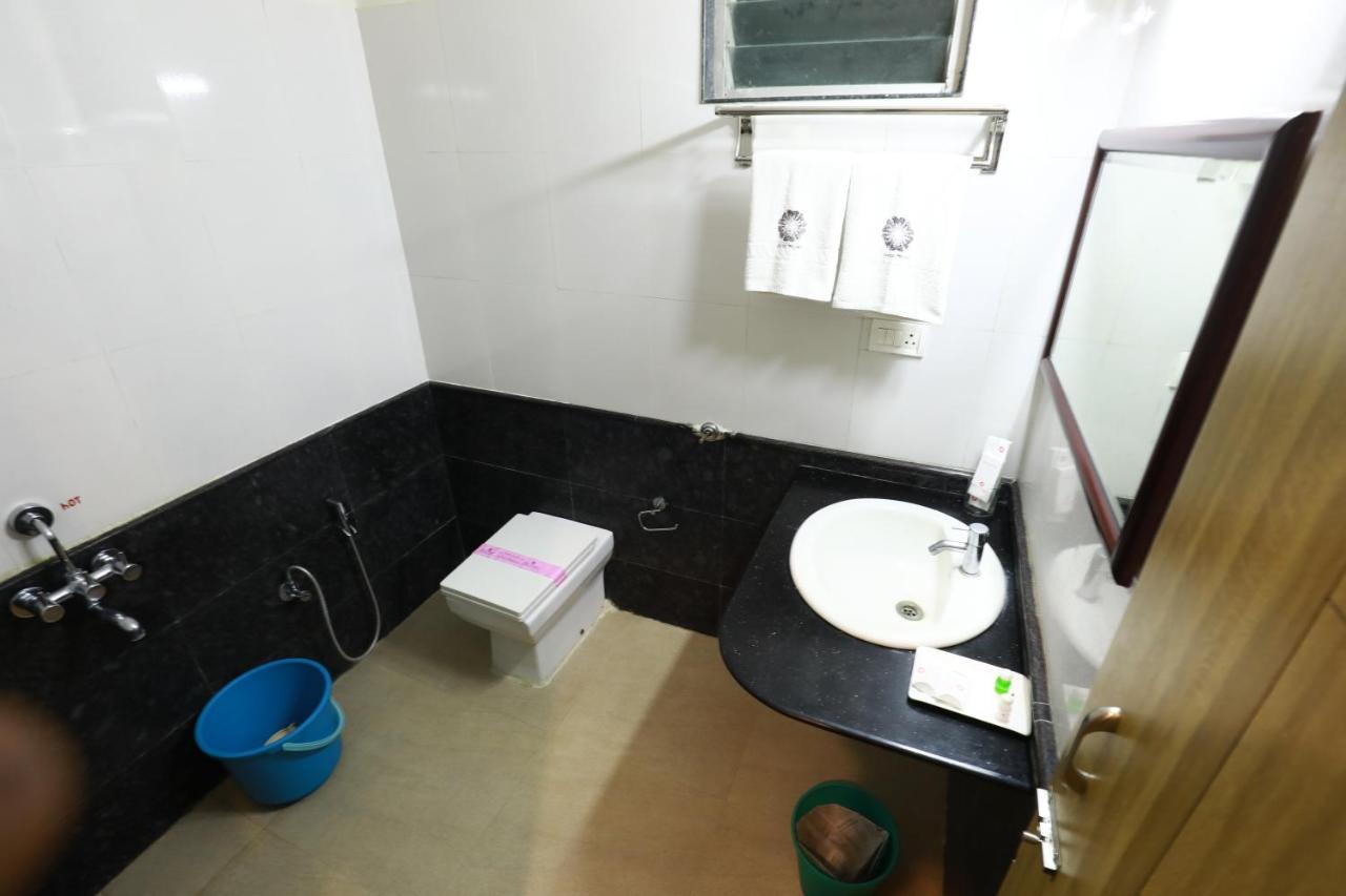 Hotel Mayas Tiruchirappalli Exterior foto