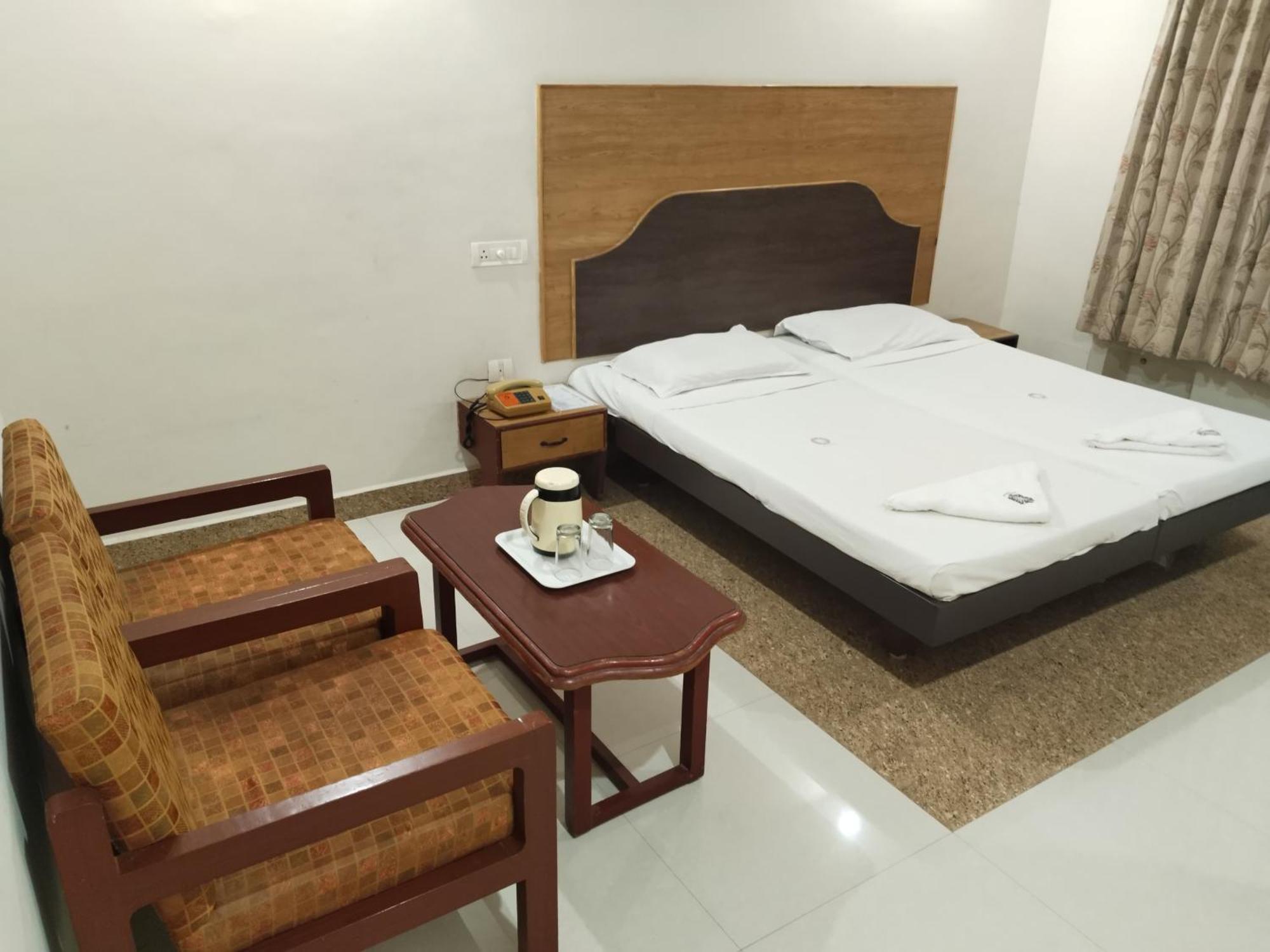 Hotel Mayas Tiruchirappalli Exterior foto